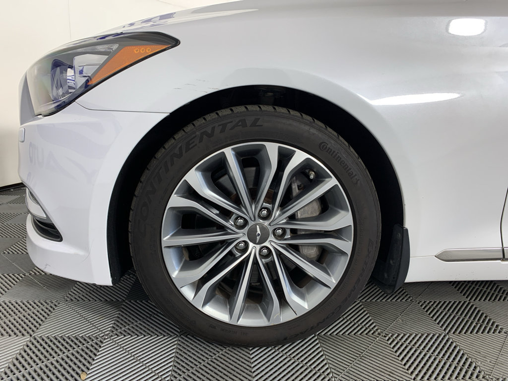 Used 2017 Genesis G80 3.8 AWD/4WD image 11