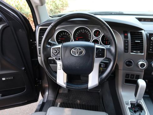 Used 2017 Toyota Sequoia Limited w/ Safety & Convenience Package AWD/4WD image 34