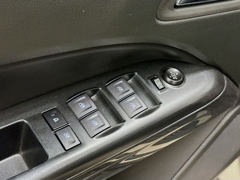 Used 2022 GMC Canyon AT4 image 15