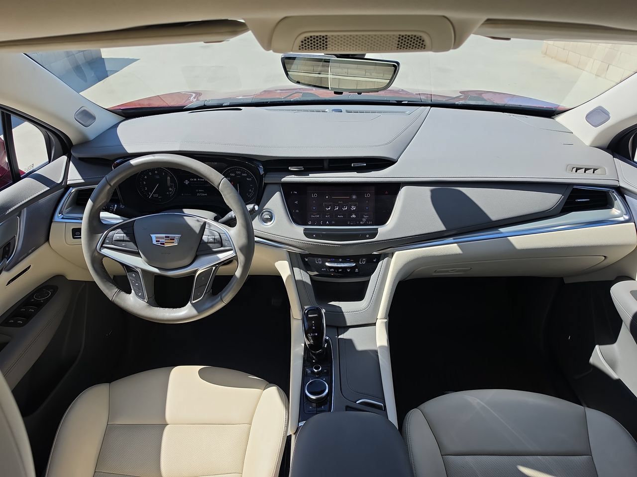 Used 2024 Cadillac XT5 Premium Luxury w/ Technology Package AWD/4WD image 21