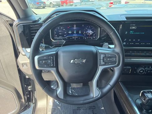 Used 2024 Chevrolet Silverado 1500 LT Trail Boss w/ Convenience Package II AWD/4WD image 25