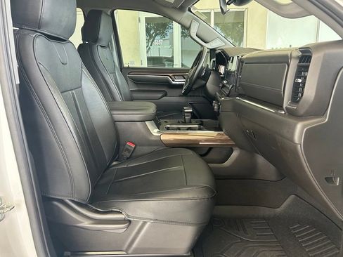 Used 2023 Chevrolet Silverado 1500 LT RWD image 26