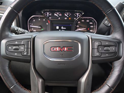 Used 2022 GMC Sierra 2500 AT4 w/ AT4 Preferred Package AWD/4WD image 18