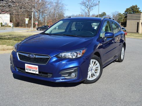 Used 2018 Subaru Impreza 2.0i Premium image 3