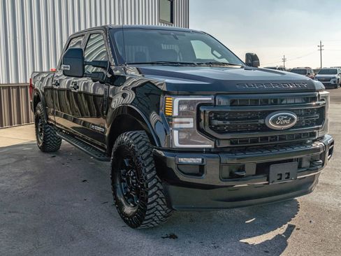Used 2021 Ford F350 Lariat image 4