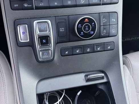 Used 2020 Hyundai Palisade Limited image 3