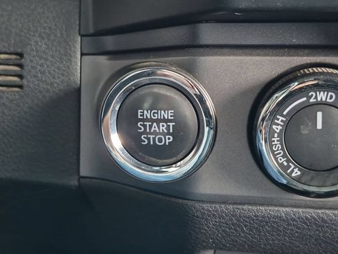 Used 2019 Toyota Tacoma TRD Off-Road AWD/4WD image 25
