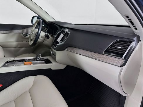 Used 2024 Volvo XC90 T8 Plus w/ Protection Package Premier image 31