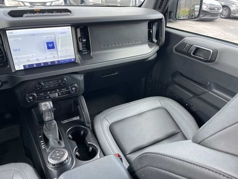 Used 2024 Ford Bronco Big Bend w/ Sasquatch Package AWD/4WD image 16