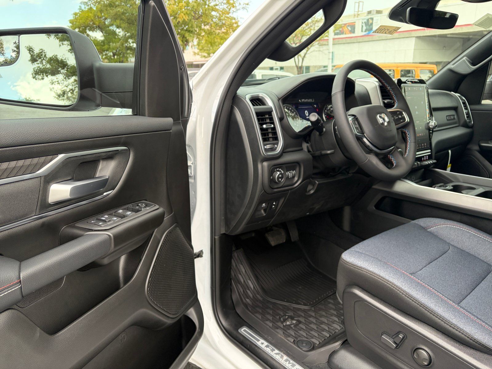 New 2026 RAM 1500 Big Horn AWD/4WD image 21