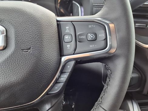 New 2026 RAM 2500 Laramie AWD/4WD image 12