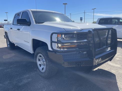 Used 2018 Chevrolet Silverado 1500 W/T w/ Trailering Package image 2