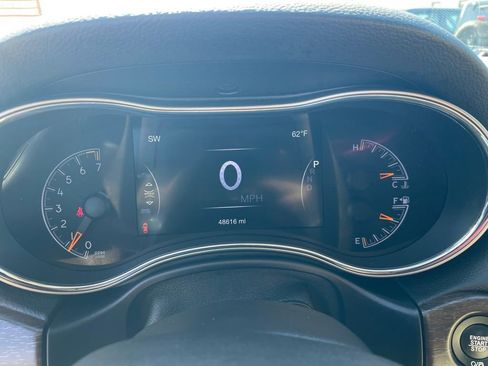 Used 2017 Jeep Grand Cherokee Limited w/ Luxury Group II image 34