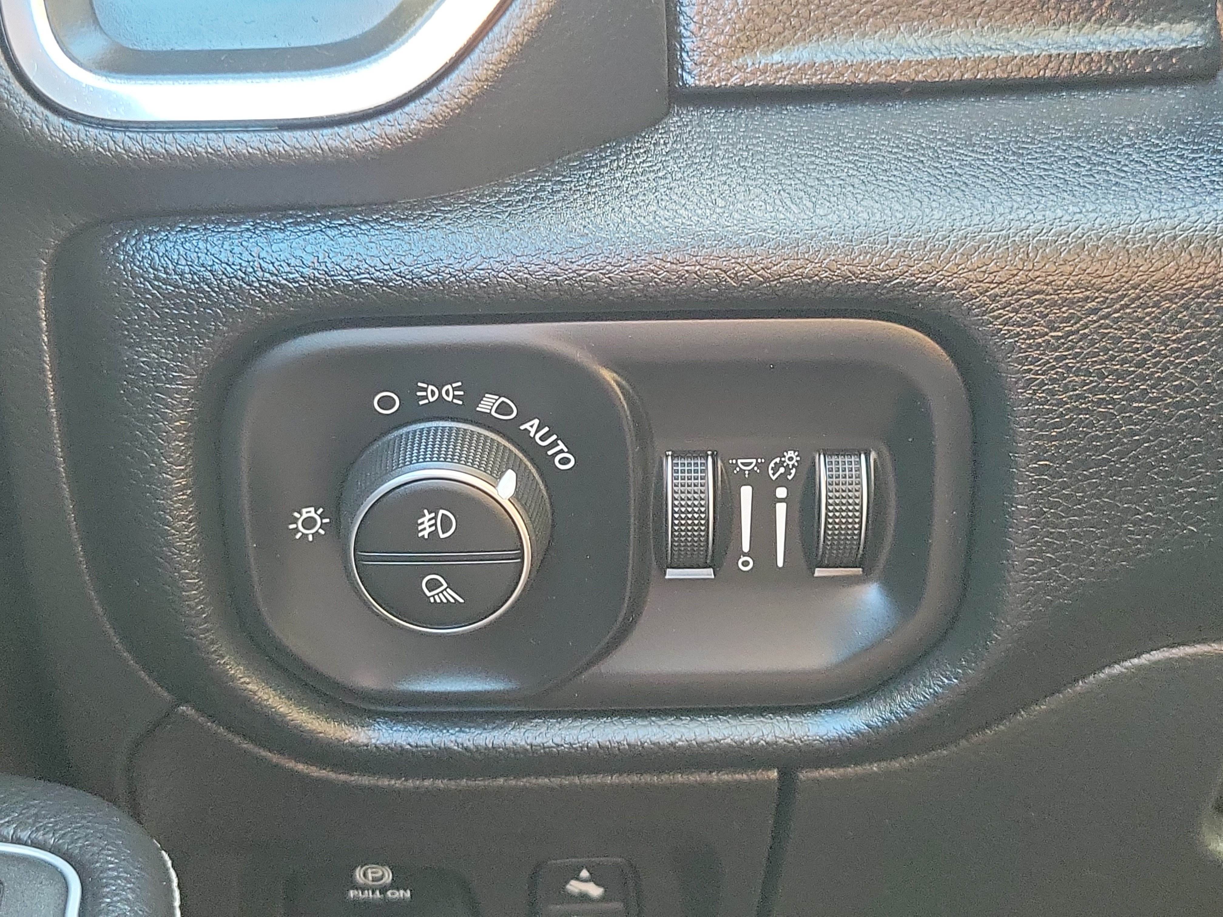 Used 2022 RAM 1500 Laramie w/ Trailer Tow Group AWD/4WD image 24