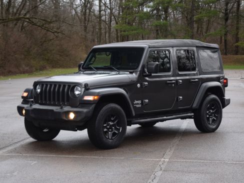 Used 2019 Jeep Wrangler Unlimited Sport image 20