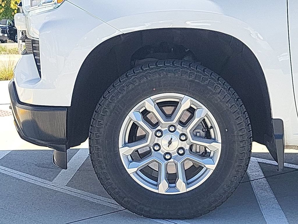 Used 2022 Chevrolet Silverado 1500 RST AWD/4WD image 39