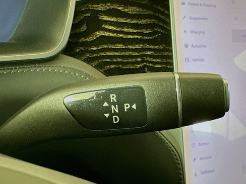 Used 2018 Tesla Model S 75D image 24