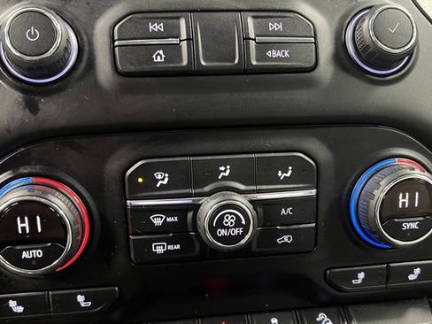 Used 2019 Chevrolet Silverado 1500 RST image 39