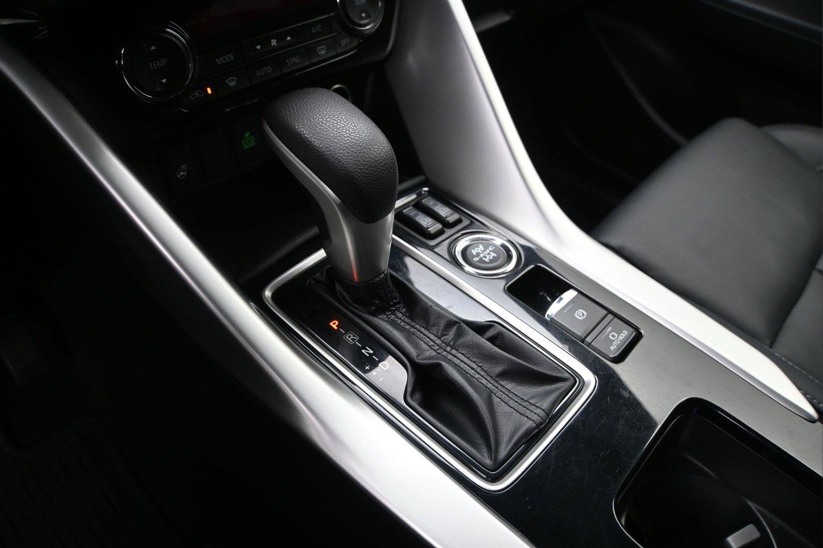 Used 2025 Mitsubishi Eclipse Cross SEL AWD/4WD image 5