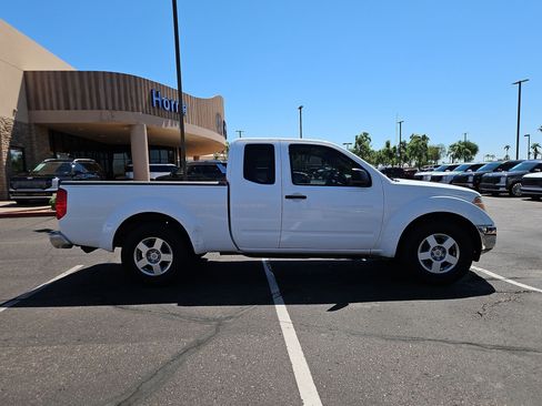 Used 2007 Nissan Frontier SE w/ SE Value Truck Pkg RWD image 4