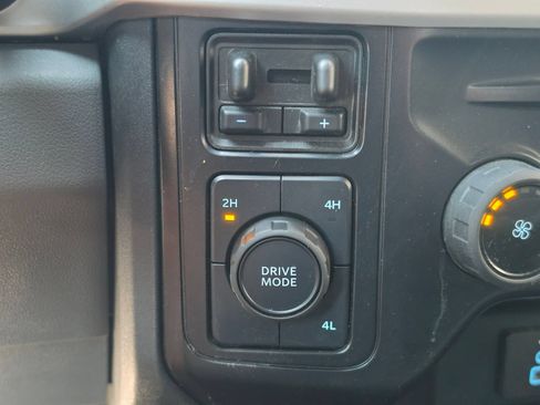 Used 2025 Ford F450 XLT w/ 360-Degree Camera Package AWD/4WD image 18