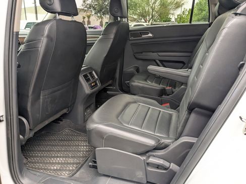 Used 2019 Volkswagen Atlas SEL Premium image 20