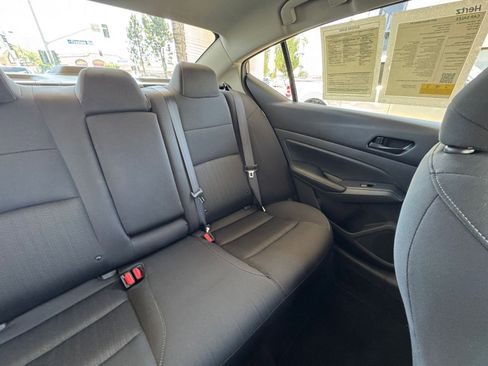 Used 2025 Nissan Altima 2.5 SV FWD image 38