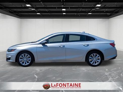 Used 2022 Chevrolet Malibu LT FWD image 2