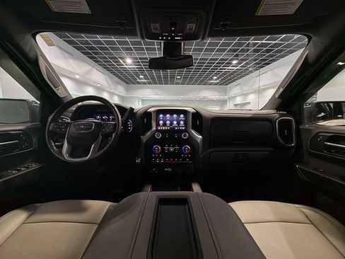 Used 2019 GMC Sierra 1500 SLT w/ SLT Premium Plus Package AWD/4WD image 16