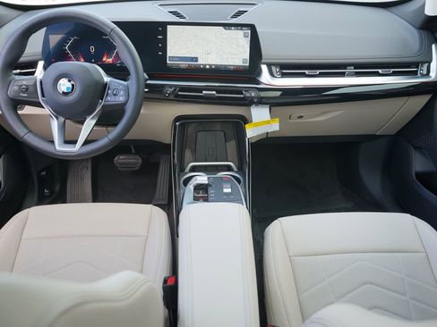 Used 2025 BMW X1 xDrive28i w/ Convenience Package image 12