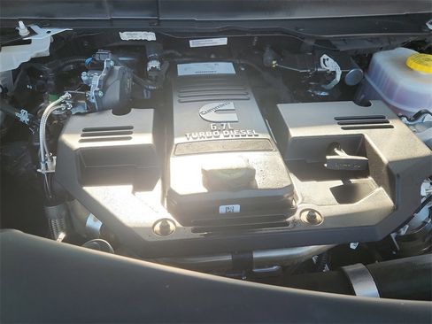 Used 2024 RAM 2500 Laramie w/ Safety Group image 18