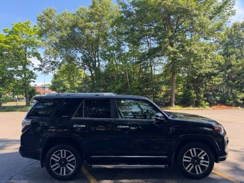 Used 2019 Toyota 4Runner Limited AWD/4WD image 4