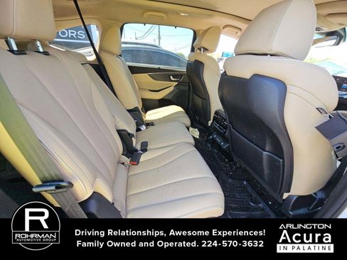 Used 2023 Acura MDX SH-AWD w/ Advance Package image 3