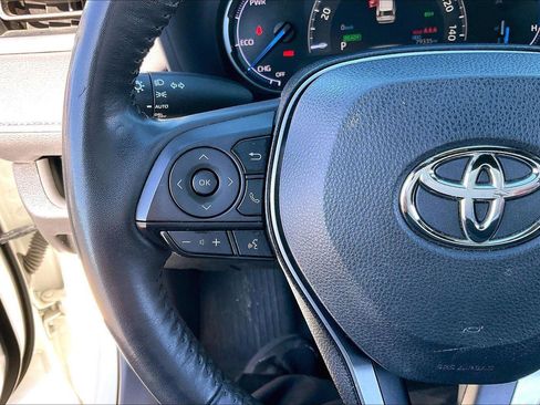 Certified 2022 Toyota RAV4 XSE image 17