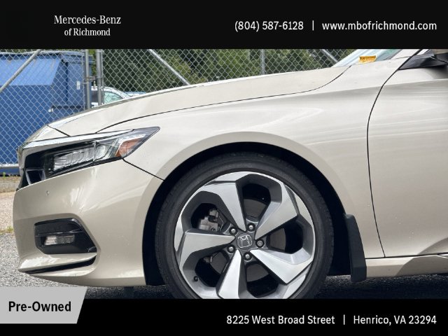 Used 2020 Honda Accord Touring image 11