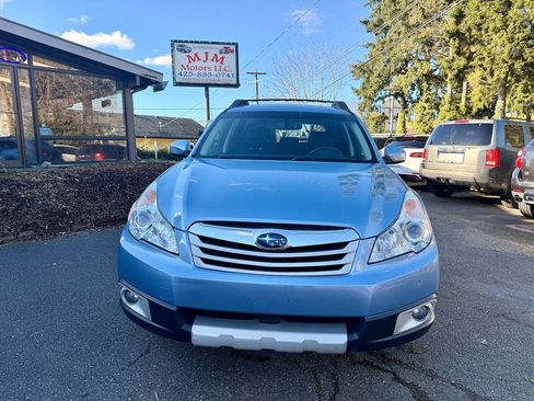 Used 2011 Subaru Outback 2.5i Limited w/ PWR Moonroof Pkg image 9