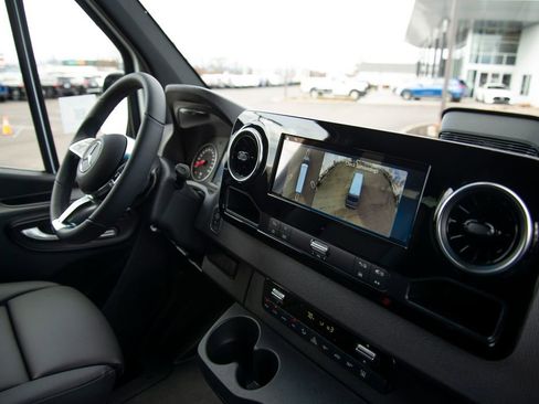 New 2026 Mercedes-Benz Sprinter 2500 image 16