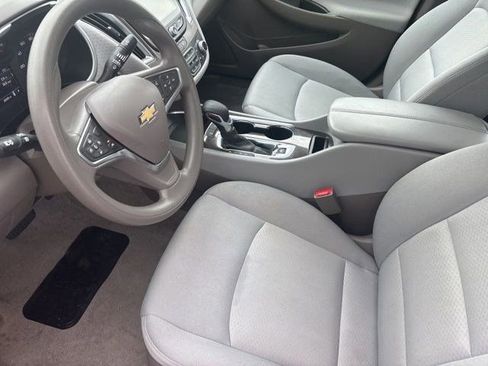 Used 2024 Chevrolet Malibu LT FWD image 11
