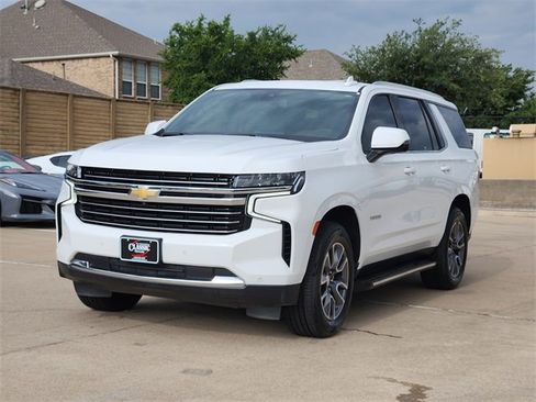 Used 2022 Chevrolet Tahoe LT w/ Luxury Package AWD/4WD image 12