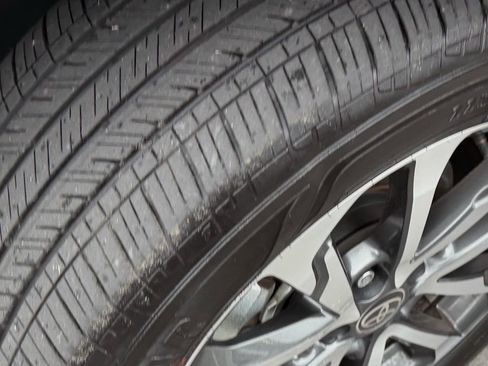 Certified 2023 Toyota Corolla Cross XLE image 13