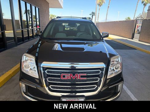 Used 2017 GMC Terrain SLT w/ Driver Alert Package I FWD image 2