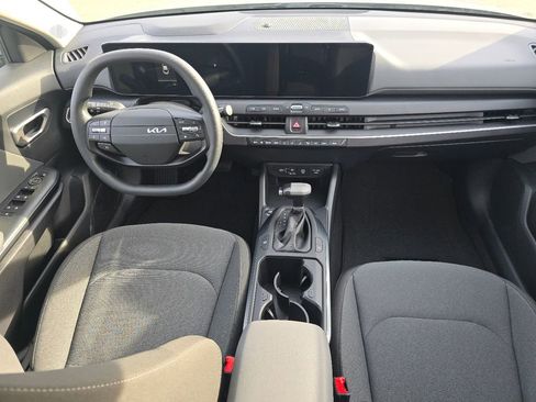 New 2025 Kia K4 LXS image 19