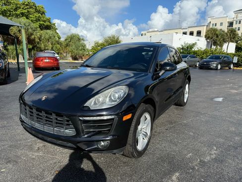 Used 2015 Porsche Macan S image 2