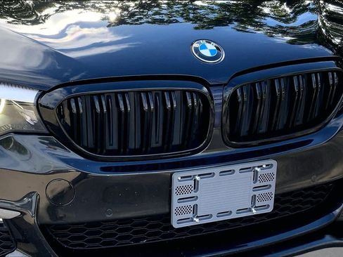 Used 2018 BMW 530i xDrive w/ M Sport Package AWD/4WD image 29