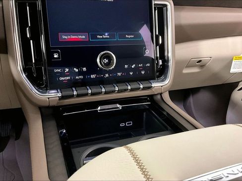 New 2026 GMC Yukon Denali w/ Denali Reserve Package image 7