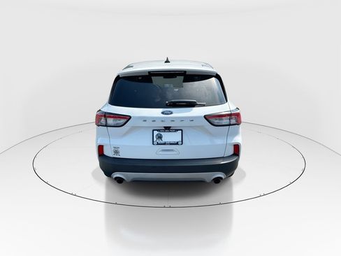 Used 2022 Ford Escape SE image 7