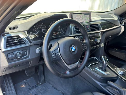 Used 2018 BMW 330i Sedan w/ Premium Package RWD image 13