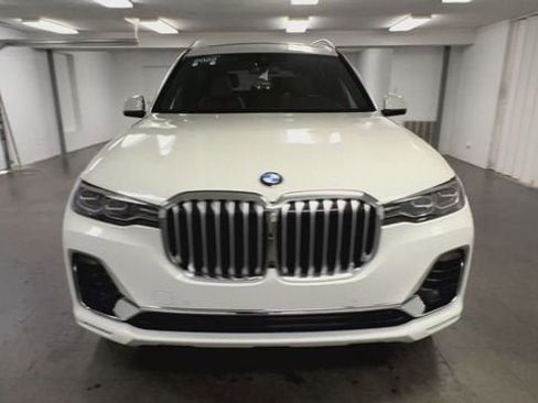Used 2022 BMW X7 xDrive40i w/ Premium Package AWD/4WD image 3