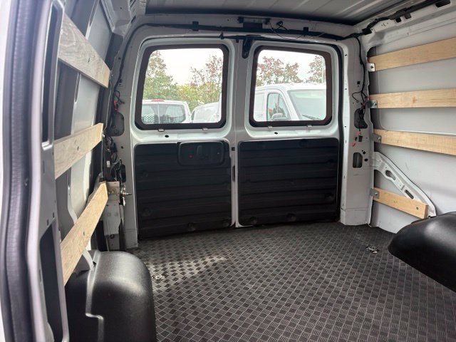 Used 2025 Chevrolet Express 2500 w/ Driver Convenience Package RWD image 13