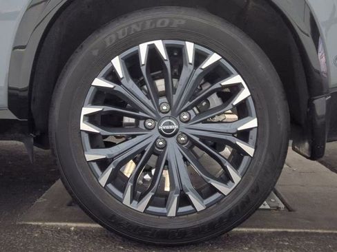 Used 2024 Nissan Rogue Platinum AWD/4WD image 13